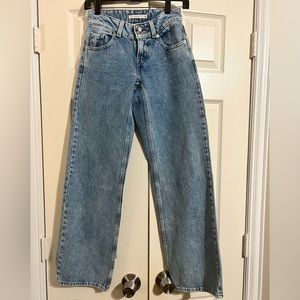 Levi’s Denim Jeans. Super Low Cut Sz 23z light wash color.